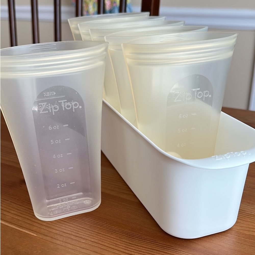 Zip Top silicone breast milk storage containers and tray
